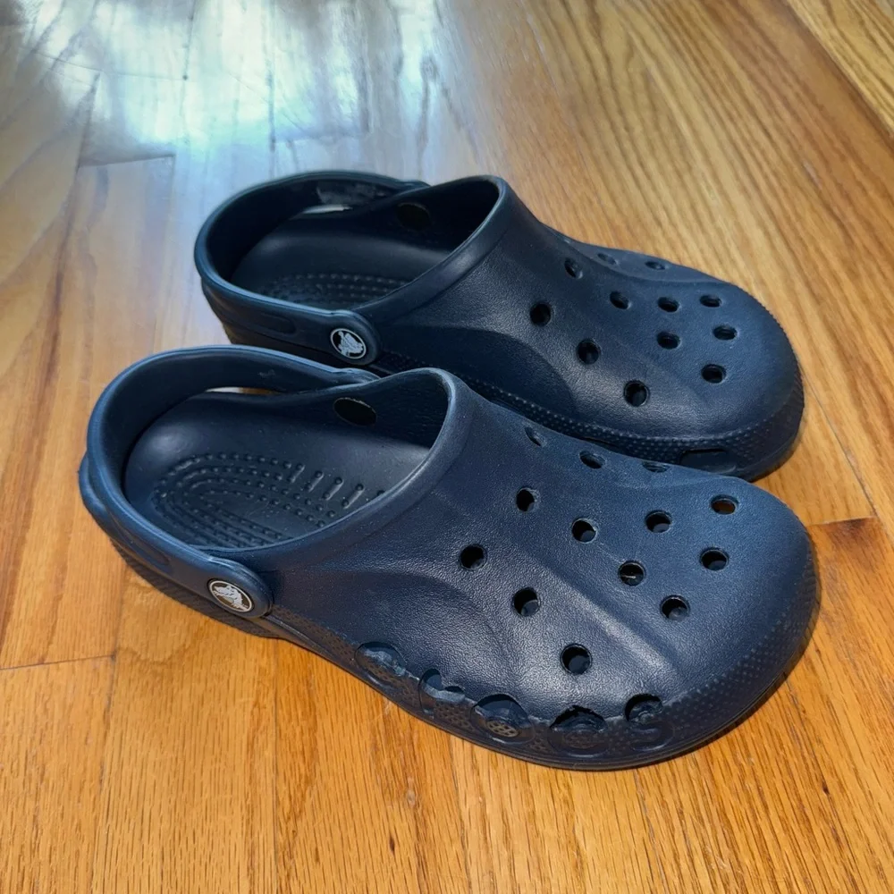 EXCELLENT Used Condition Baya Crocs M6/W8 - Picture 1 of 5